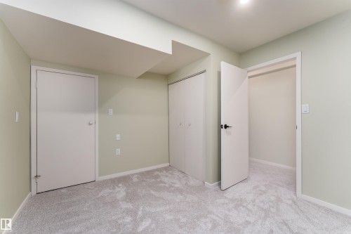 9523 134 Avenue, Edmonton, AB - Indoor Photo Showing Other Room