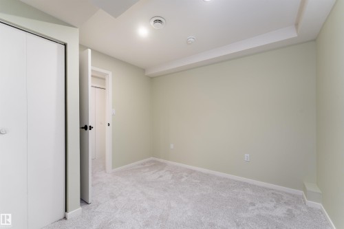 9523 134 Avenue, Edmonton, AB - Indoor Photo Showing Other Room