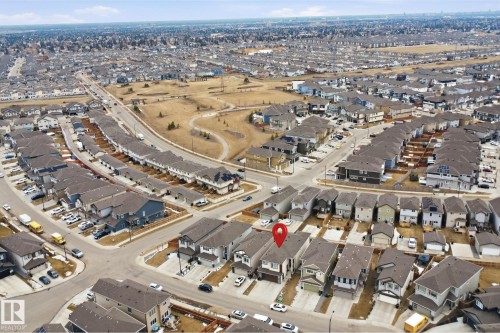 The property is situated within an established residential neighborhood, featuring a mix of detached and attached homes - 2420 13 Avenue, Edmonton, AB - Outdoor With View