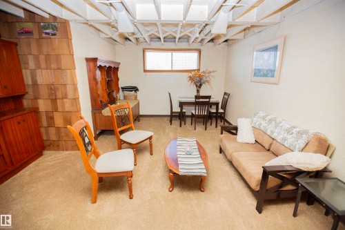 12827 109 Street, Edmonton, AB - Indoor