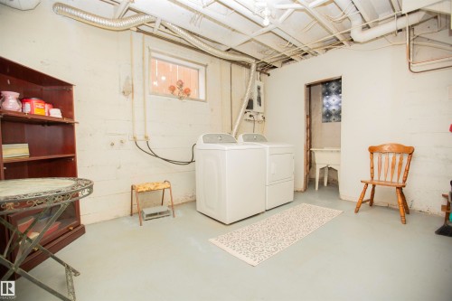 12827 109 Street, Edmonton, AB - Indoor Photo Showing Laundry Room