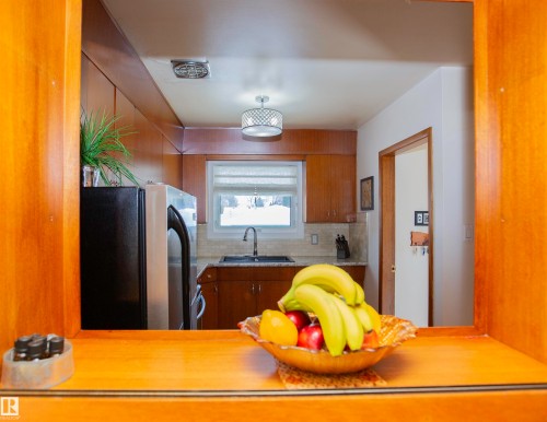 12827 109 Street, Edmonton, AB - Indoor