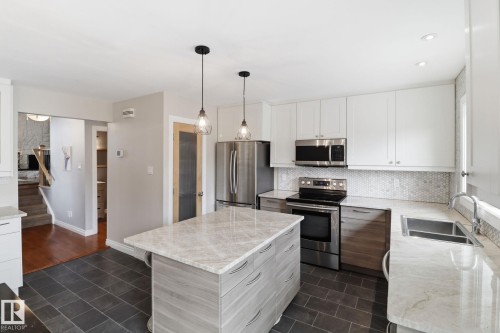 9023 95 Street, Edmonton, AB - Indoor Photo Showing Kitchen With Double Sink With Upgraded Kitchen