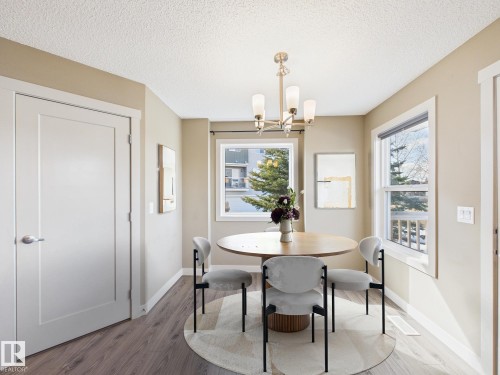 32 2121 Haddow Drive, Edmonton, AB - Indoor Photo Showing Dining Room