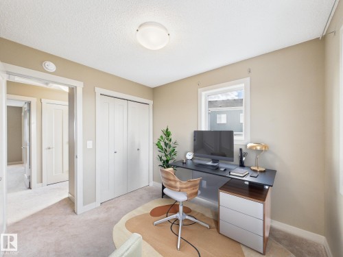 32 2121 Haddow Drive, Edmonton, AB - Indoor Photo Showing Office