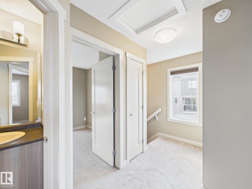 32 2121 Haddow Drive, Edmonton, AB - Indoor