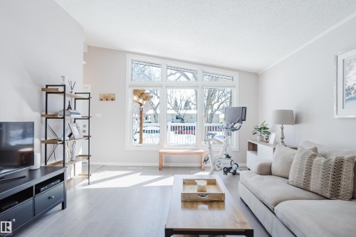 13 Sorrel Crescent, St. Albert, AB - Indoor Photo Showing Living Room