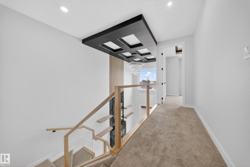 115 28 Street, Edmonton, AB - Indoor Photo Showing Other Room