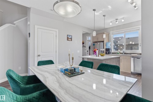 1227 Chappelle Boulevard, Edmonton, AB - Indoor Photo Showing Dining Room