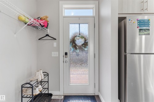 1227 Chappelle Boulevard, Edmonton, AB - Indoor Photo Showing Other Room