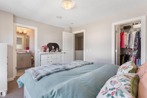 1227 Chappelle Boulevard, Edmonton, AB - Indoor Photo Showing Bedroom