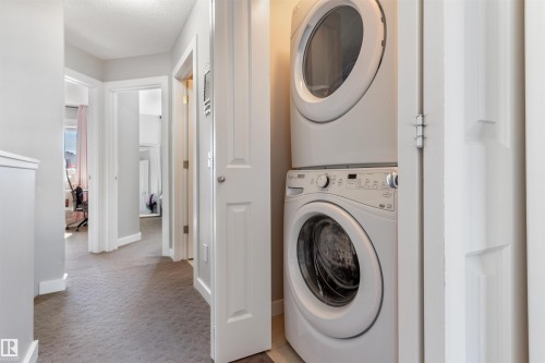 1227 Chappelle Boulevard, Edmonton, AB - Indoor Photo Showing Laundry Room