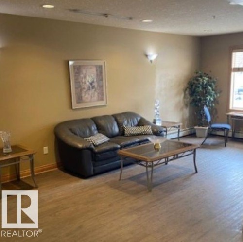 #404 78 A Mckenney Av Nw, St. Albert, AB - Indoor Photo Showing Living Room