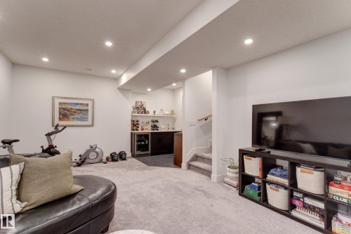 14717 92 Avenue, Edmonton, AB - Indoor