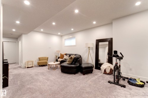 14717 92 Avenue, Edmonton, AB - Indoor Photo Showing Gym Room