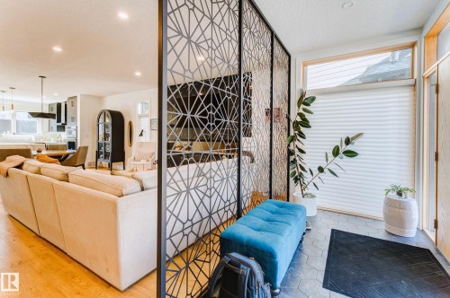 14717 92 Avenue, Edmonton, AB - Indoor