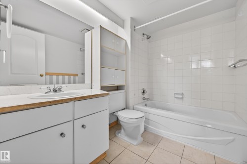 208 10149 Saskatchewan Drive, Edmonton, AB - Indoor Photo Showing Bathroom