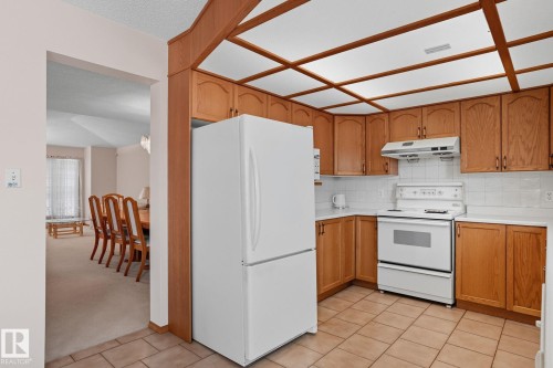 15535 70 Street, Edmonton, AB - Indoor Photo Showing Kitchen