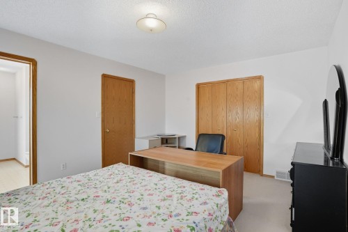 15535 70 Street, Edmonton, AB - Indoor Photo Showing Bedroom