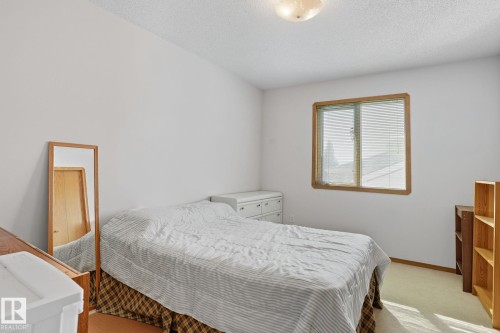 15535 70 Street, Edmonton, AB - Indoor Photo Showing Bedroom