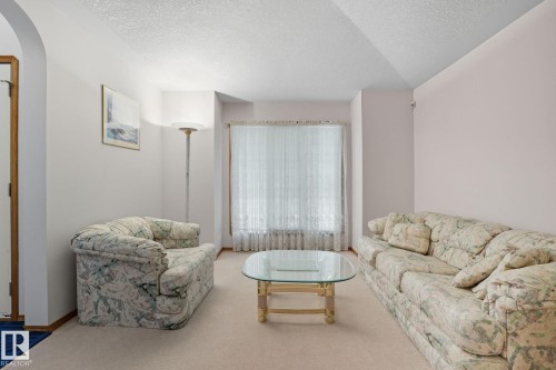 15535 70 Street, Edmonton, AB - Indoor Photo Showing Living Room