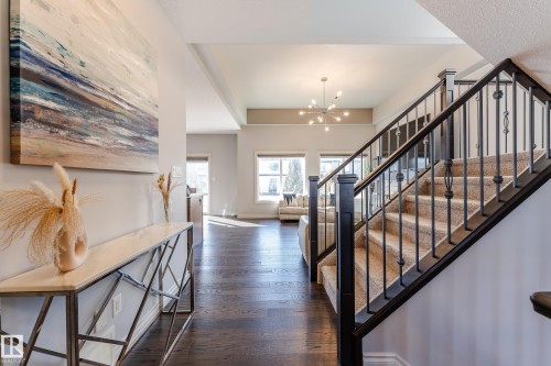 15907 18 Avenue, Edmonton, AB - Indoor Photo Showing Other Room