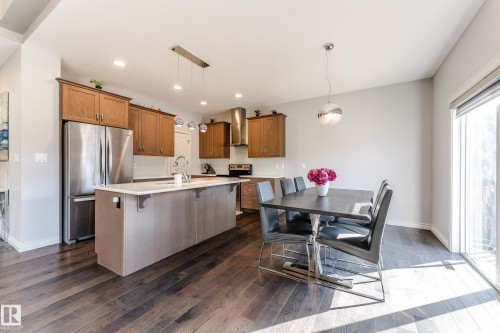 15907 18 Avenue, Edmonton, AB - Indoor