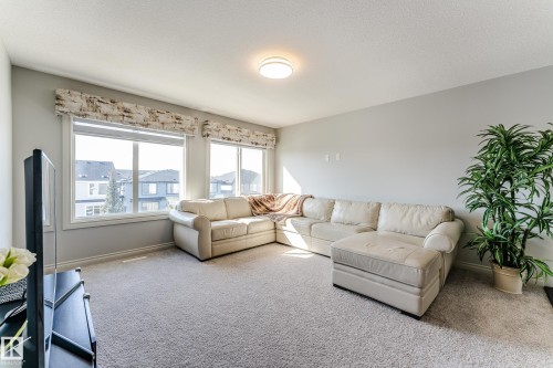 15907 18 Avenue, Edmonton, AB - Indoor Photo Showing Living Room