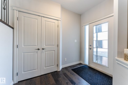 15907 18 Avenue, Edmonton, AB - Indoor Photo Showing Other Room