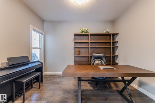 15907 18 Avenue, Edmonton, AB - Indoor Photo Showing Office