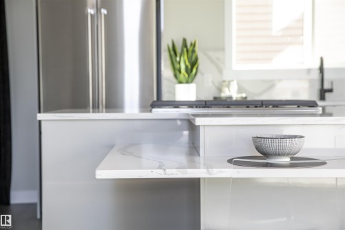 15807 30 Avenue, Edmonton, AB - Indoor