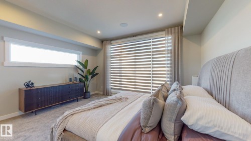 15807 30 Avenue, Edmonton, AB - Indoor Photo Showing Bedroom