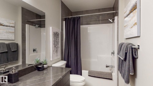 15807 30 Avenue, Edmonton, AB - Indoor Photo Showing Bathroom