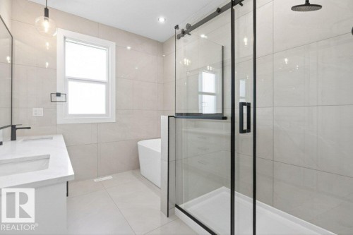 8506 148 Street Nw, Edmonton, AB - Indoor Photo Showing Bathroom