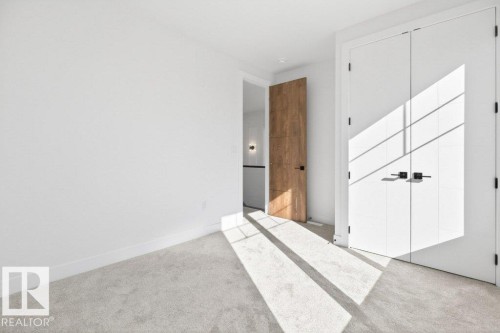 8506 148 Street Nw, Edmonton, AB - Indoor