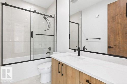 8506 148 Street Nw, Edmonton, AB - Indoor Photo Showing Bathroom