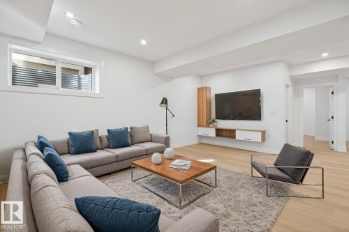 8506 148 Street Nw, Edmonton, AB - Indoor Photo Showing Living Room