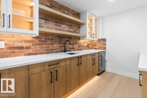 8506 148 Street Nw, Edmonton, AB - Indoor Photo Showing Kitchen