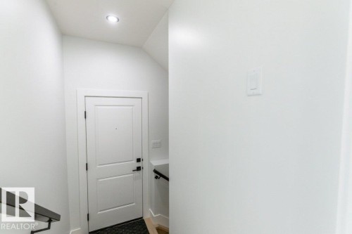 8506 148 Street Nw, Edmonton, AB - Indoor Photo Showing Other Room