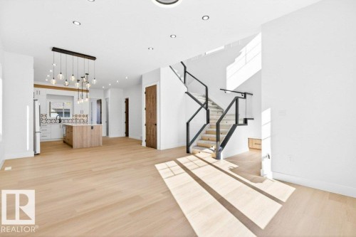 8506 148 Street Nw, Edmonton, AB - Indoor Photo Showing Other Room