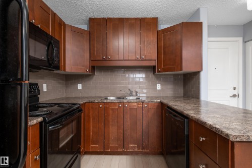 405 10535 122 Street, Edmonton, AB - Indoor Photo Showing Kitchen