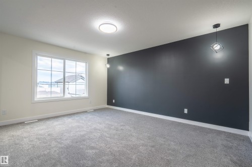 5720 176 Avenue, Edmonton, AB - Indoor Photo Showing Other Room