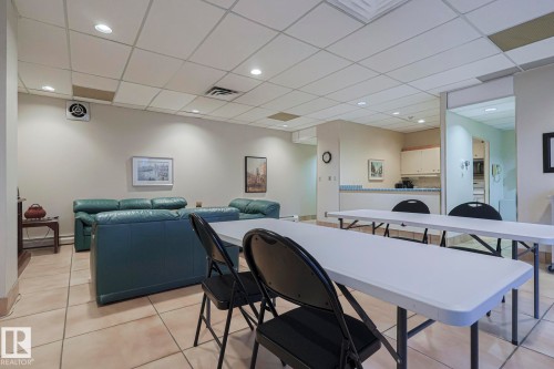 302 8340 Jasper Avenue Nw, Edmonton, AB - Indoor