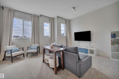 8945 24 Avenue, Edmonton, AB - Indoor Photo Showing Living Room