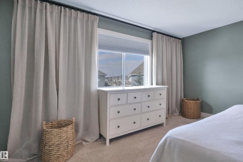 8945 24 Avenue, Edmonton, AB - Indoor Photo Showing Bedroom