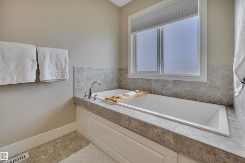 8945 24 Avenue, Edmonton, AB - Indoor Photo Showing Bathroom