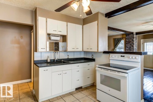 6015 106 Street, Edmonton, AB - Indoor Photo Showing Kitchen