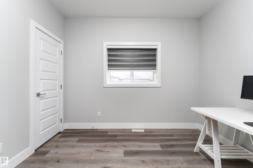 9338 Pear Link, Edmonton, AB - Indoor