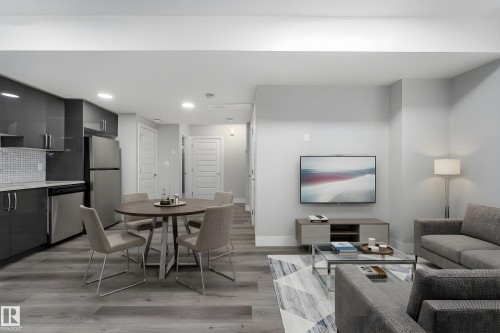 9338 Pear Link, Edmonton, AB - Indoor Photo Showing Other Room