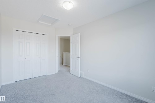 2082 Price Landing, Edmonton, AB - Indoor